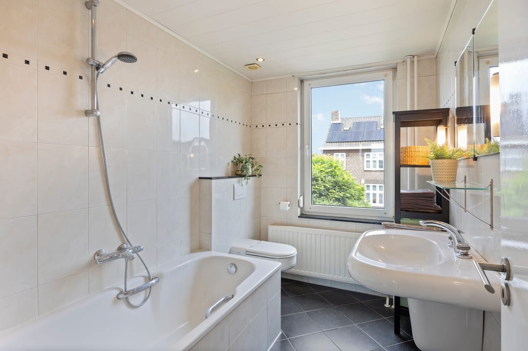 Photo 31 of Bosstraat 46