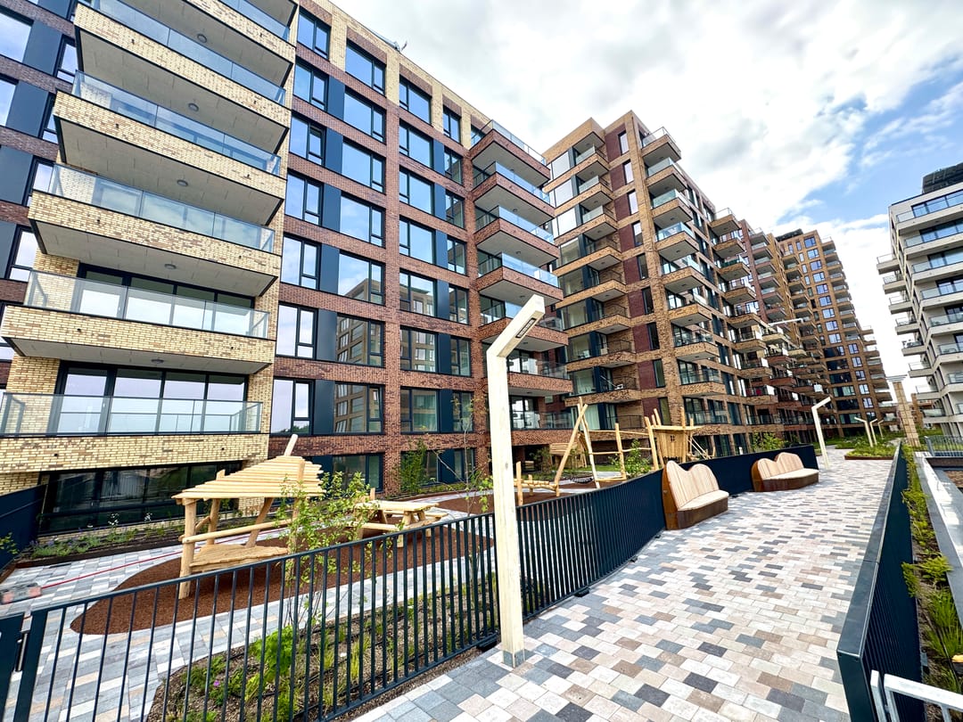 Foto 1 van Mahoniehout 411