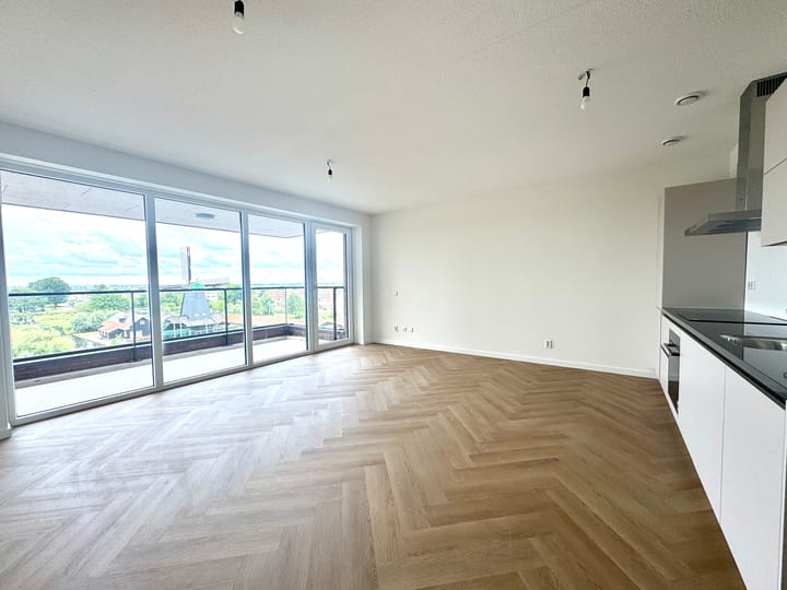 Photo 3 of Mahoniehout 411