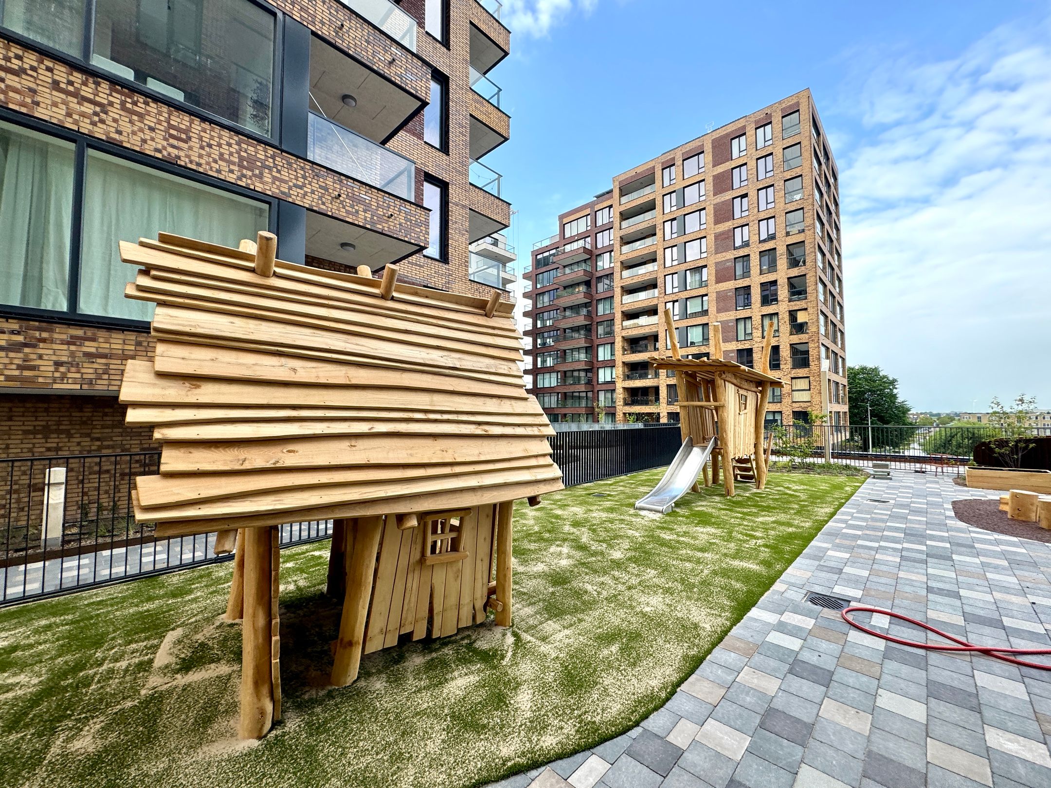 Foto 15 van Mahoniehout 411