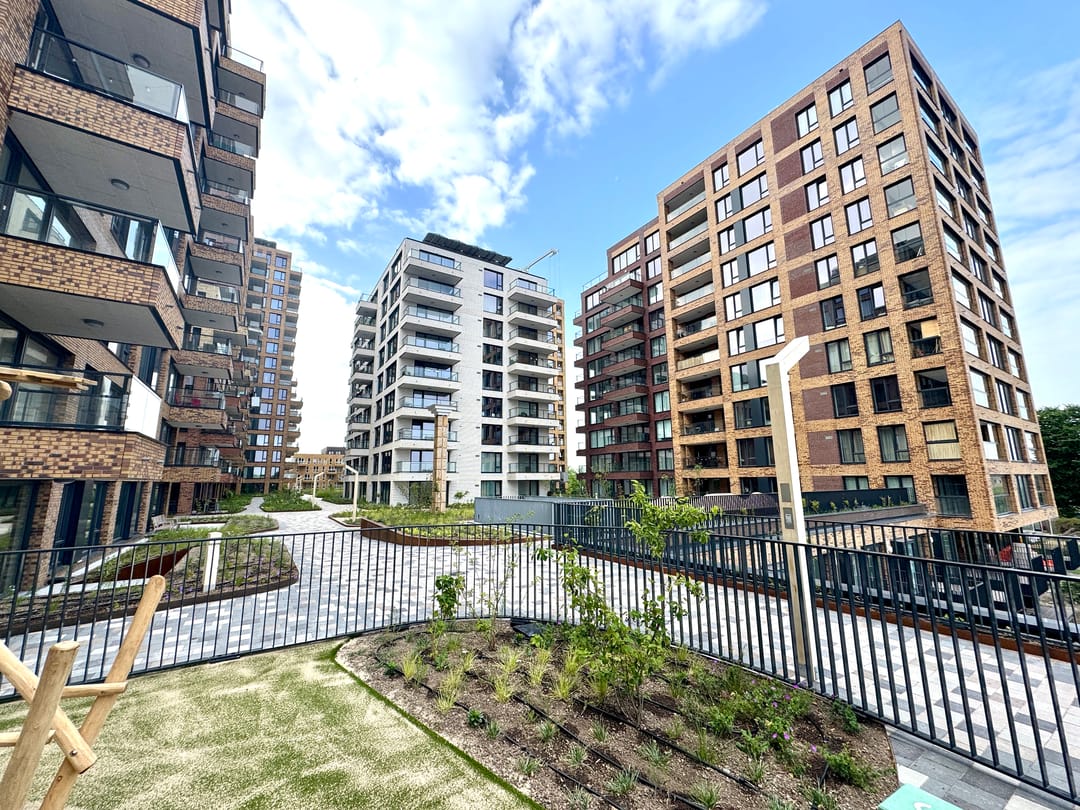 Foto 17 van Mahoniehout 411