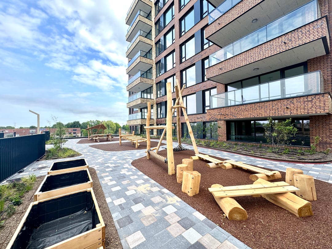 Foto 16 van Mahoniehout 411