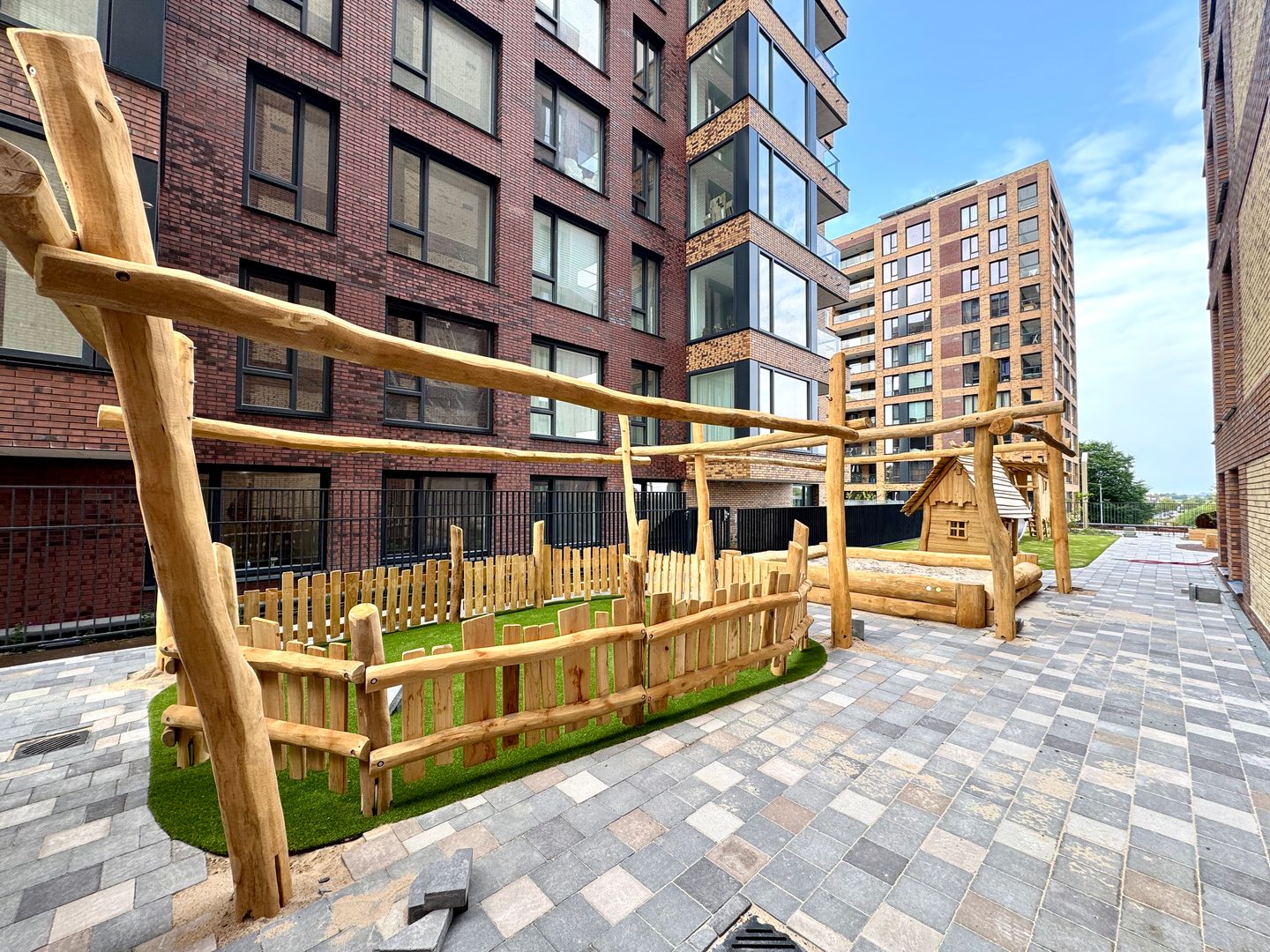 Foto 14 van Mahoniehout 411