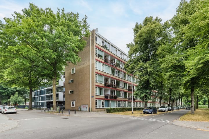 Foto 1 van Postelse Hoeflaan 101