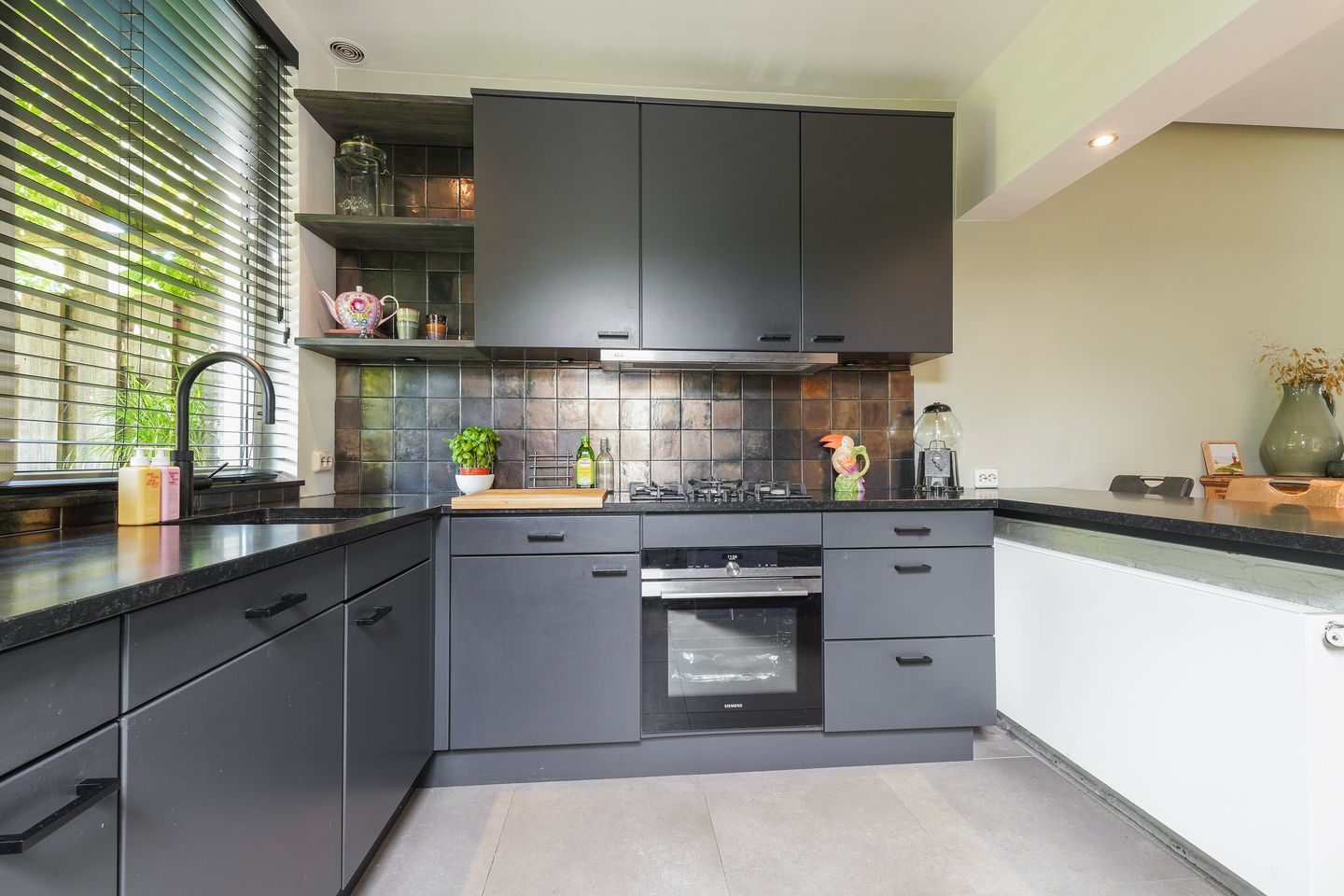 Foto 19 van Schijndelseweg 84