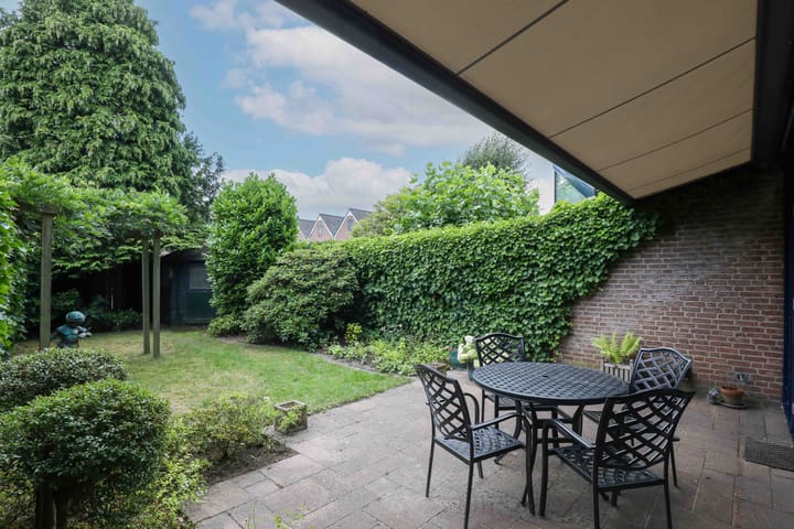 Foto 33 van van Dedemlaan 23