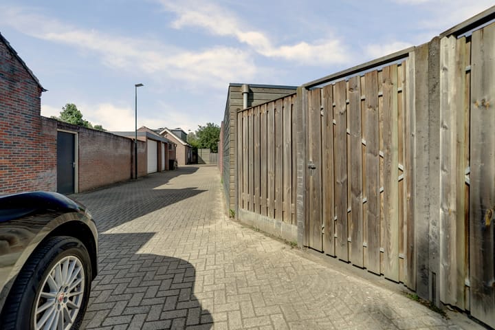 Foto 32 van Pastoor van der Meijdenstraat 7