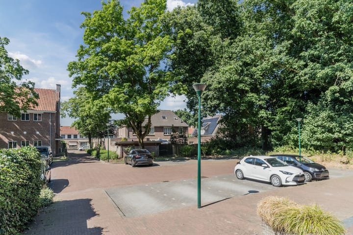 Foto 51 van Aloysiusplein 12