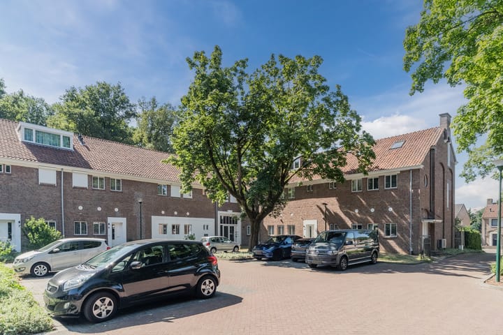 Foto 52 van Aloysiusplein 12