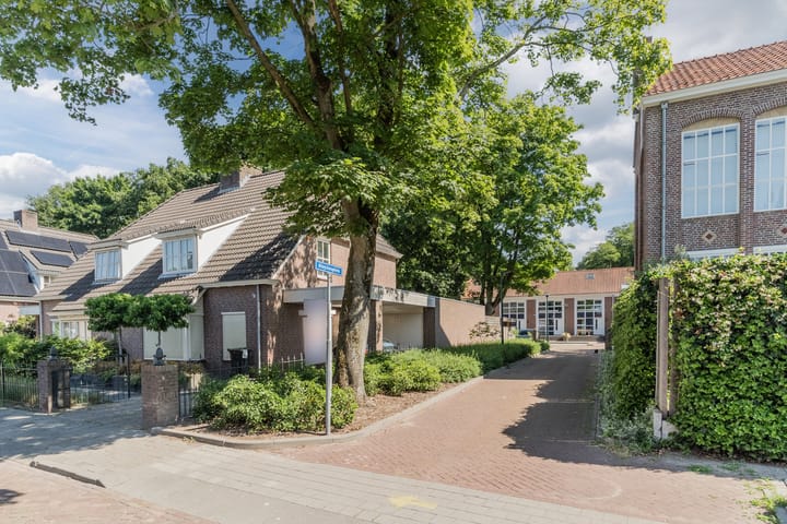 Foto 53 van Aloysiusplein 12