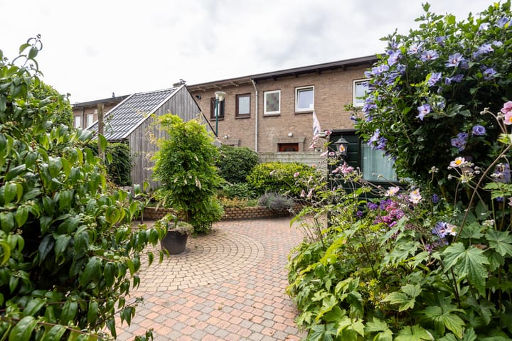 Foto 12 van Lijsterbeslaan 23