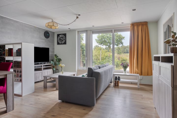 Photo 42 of Oosterheidestraat 23