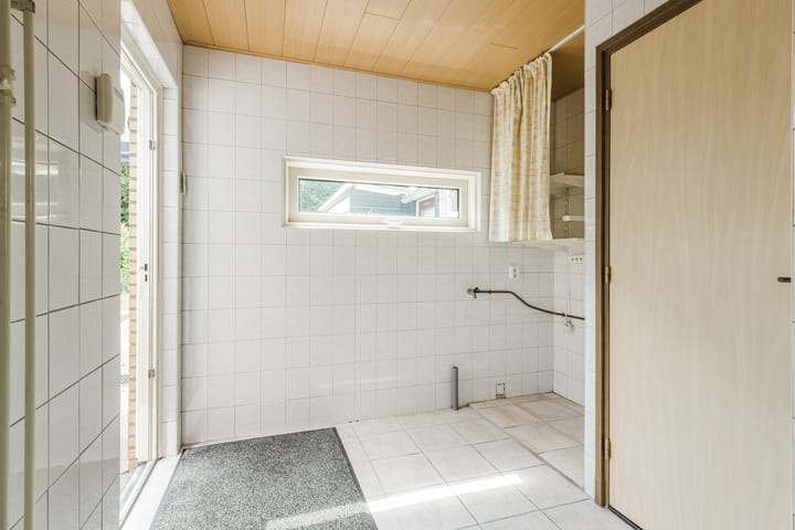 Photo 10 of Huysackerstraat 9