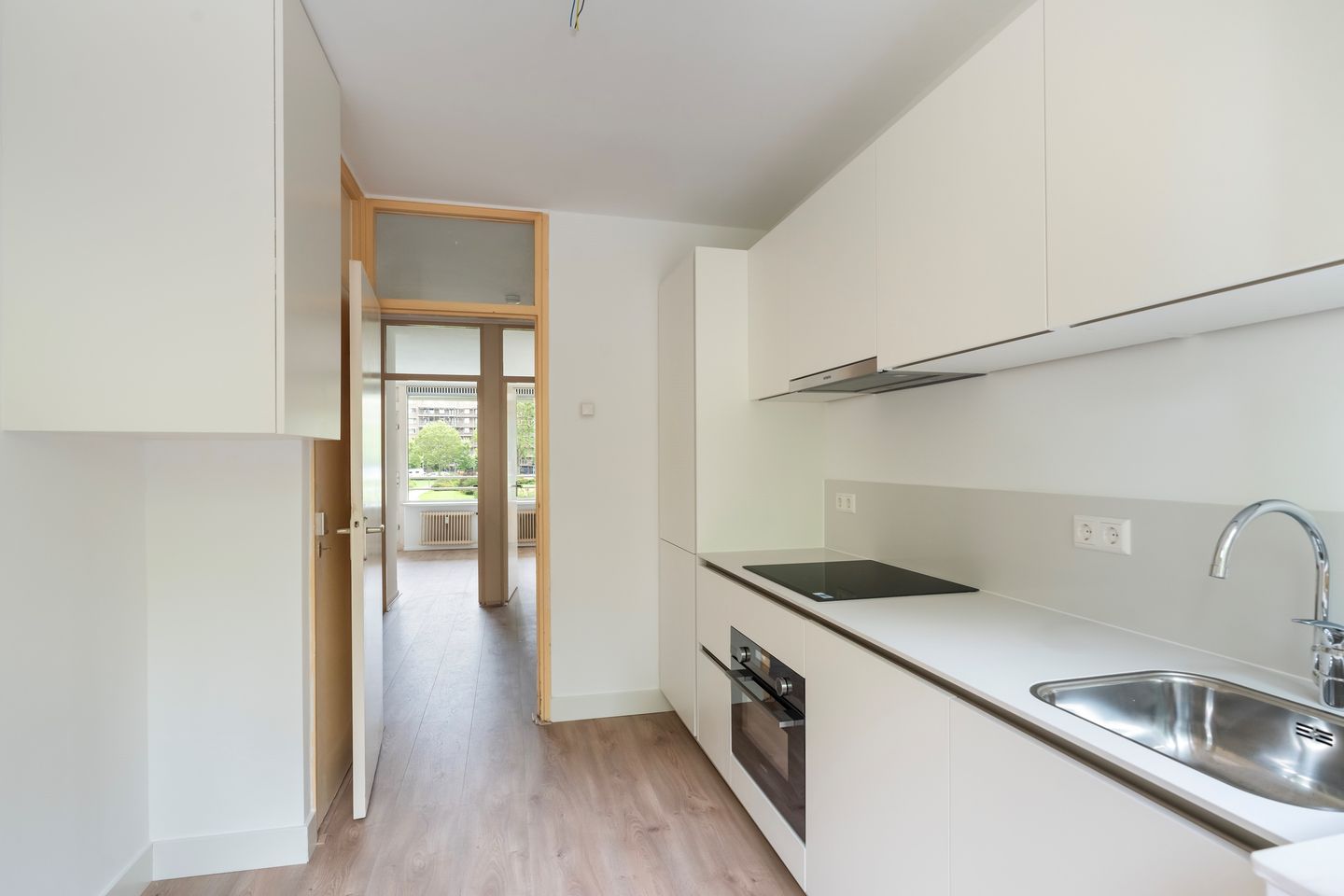 Foto 5 van Van Bassenstraat 114