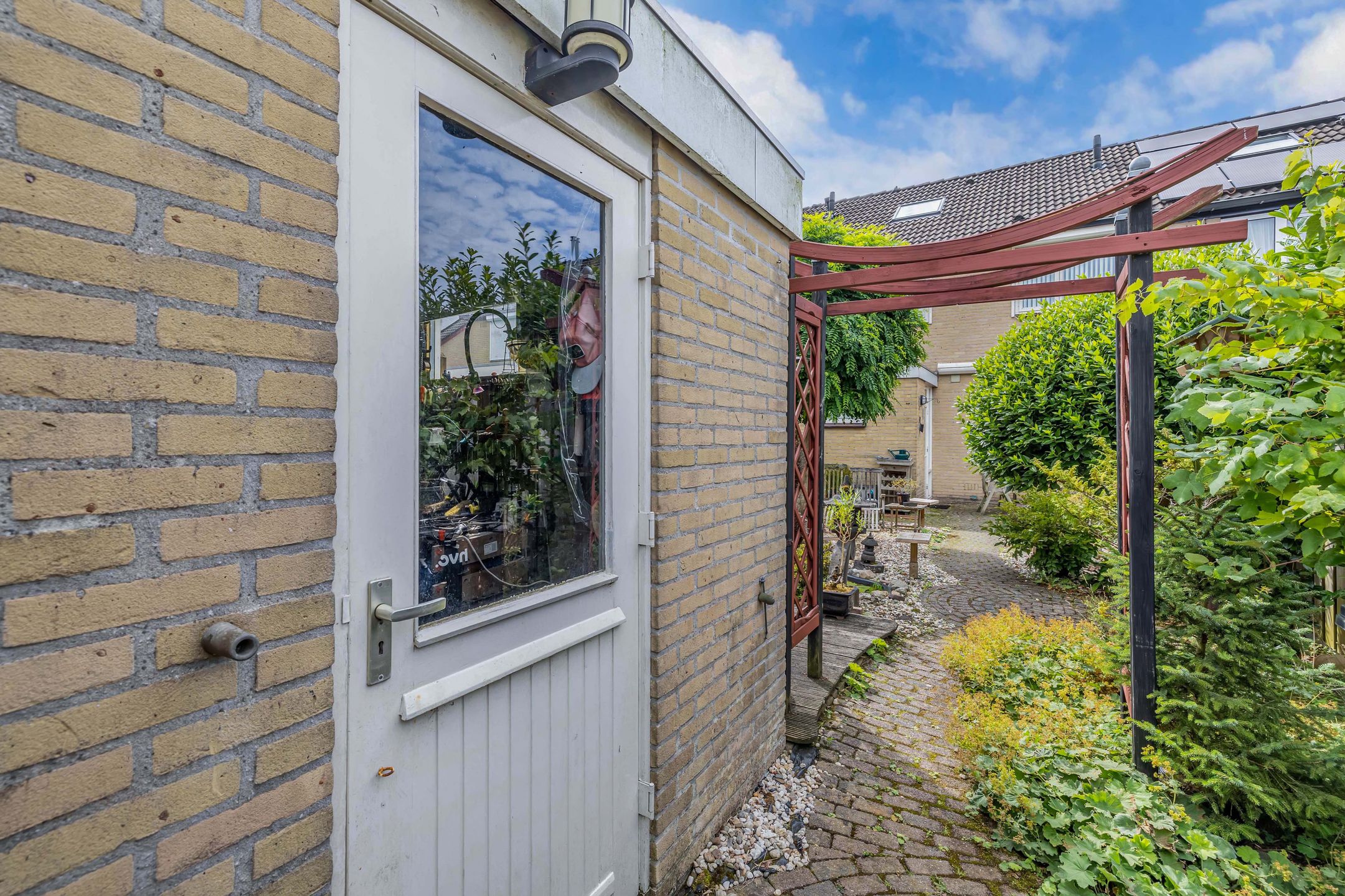 Photo 33 of Maasstraat 7