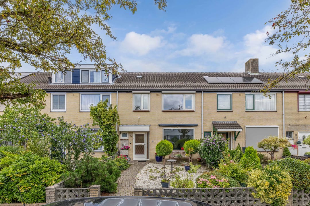 Photo 38 of Maasstraat 7