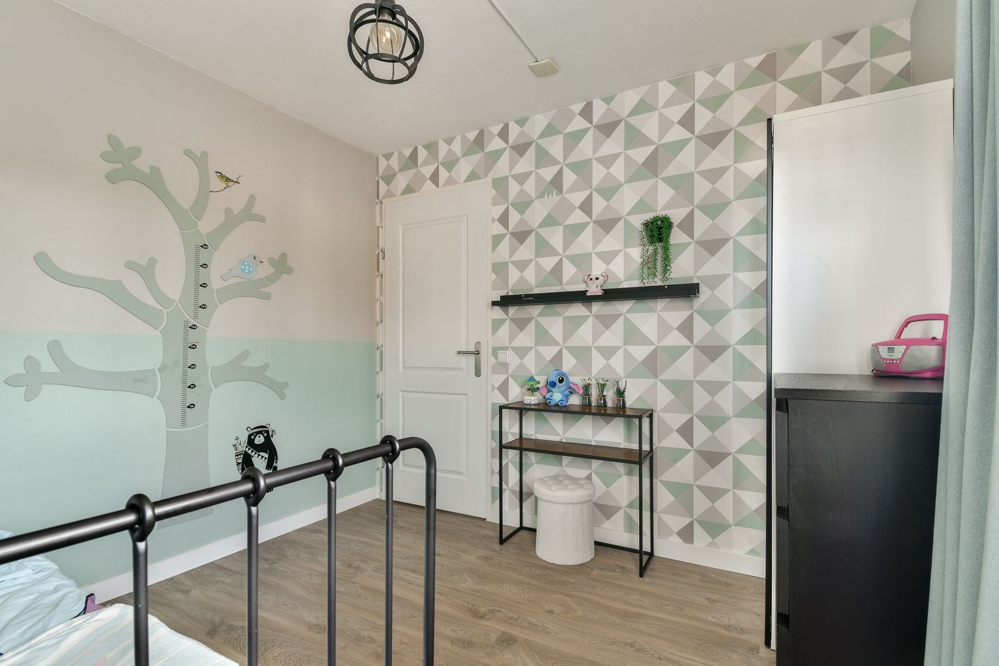 Photo 34 of Marie van Zeggelenstraat 17