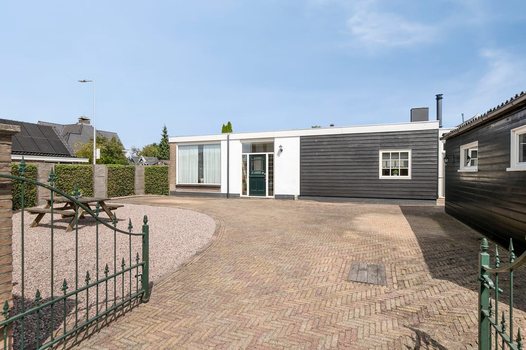 Foto 1 van Industrieweg 18