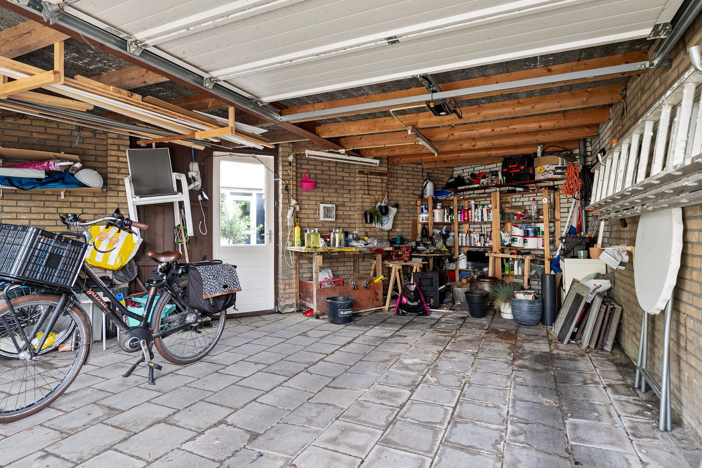 Photo 40 of Douwe Kalmaleane 101