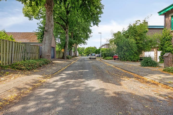 Foto 32 van Saffierstraat 10