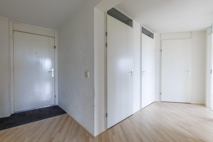 Foto 6 van Linie 275