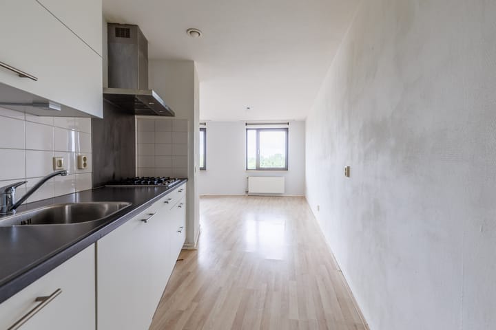 Foto 9 van Linie 275