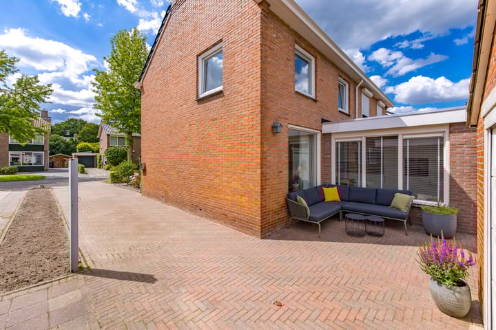 Photo 27 of Beatrixstraat 11