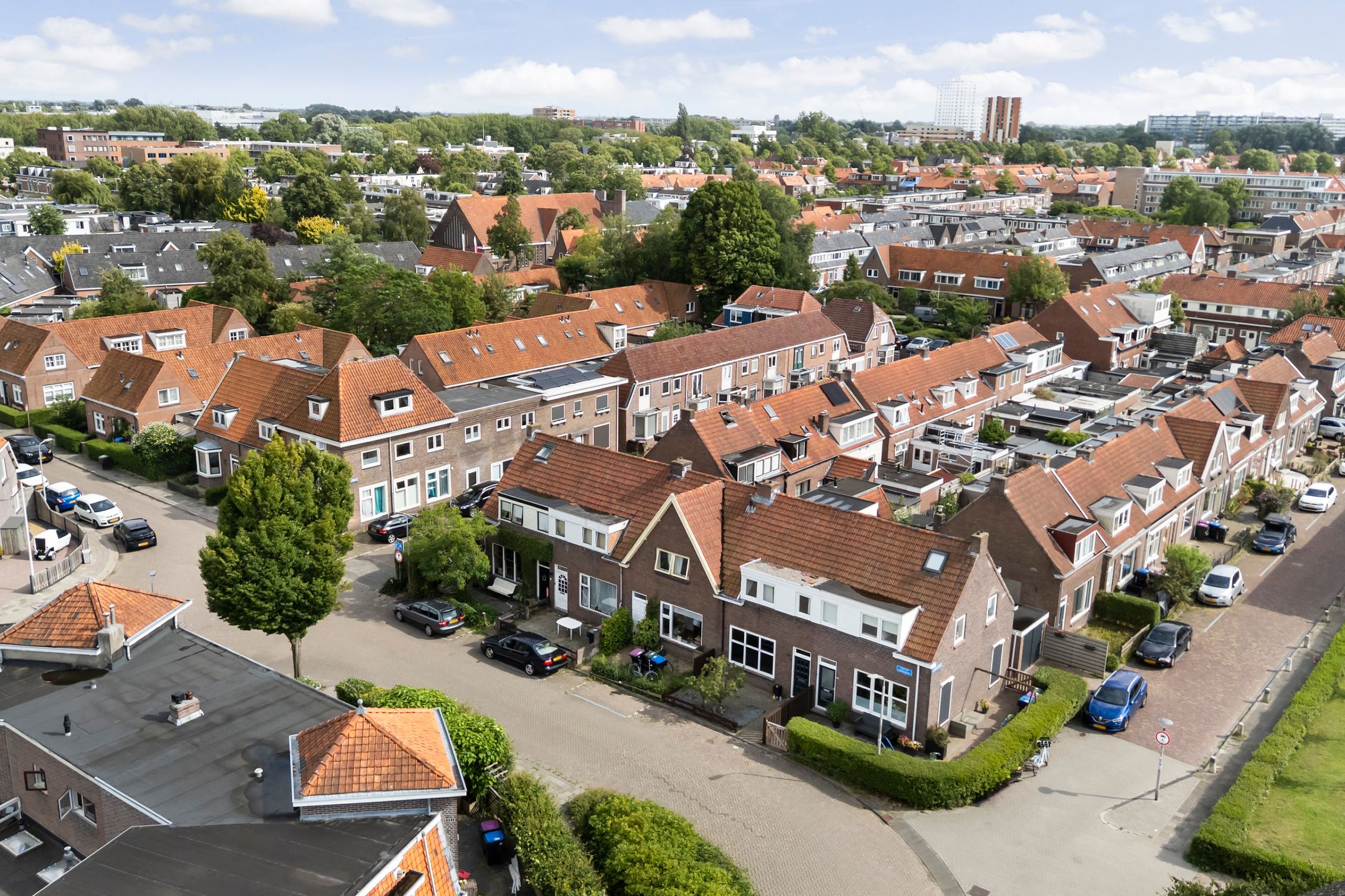 Photo 42 of Carel van Manderstraat 39