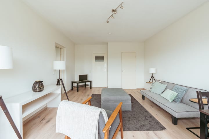 Photo 2 of Bos en Vaartlaan 97