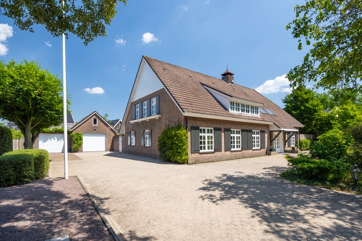 Foto 2 van Roosbergseweg 2