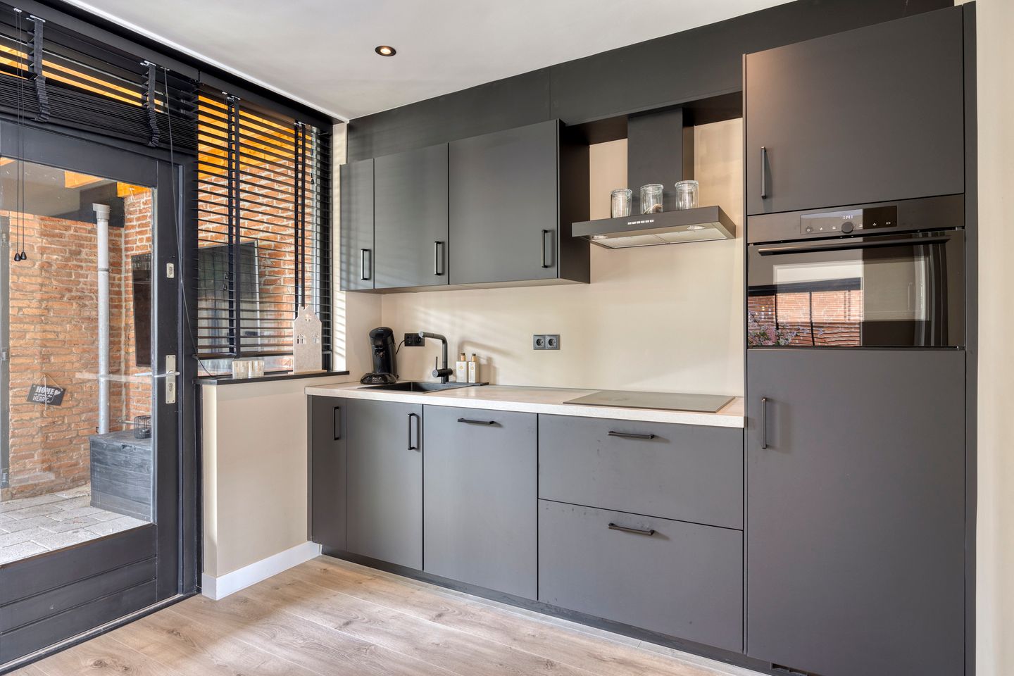 Foto 14 van Tjerk Hiddesstraat 8