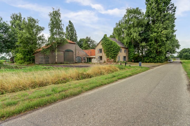 Hondseind 2, Ulicoten