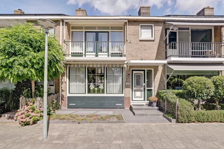 Foto 1 van Elzenlaan 22