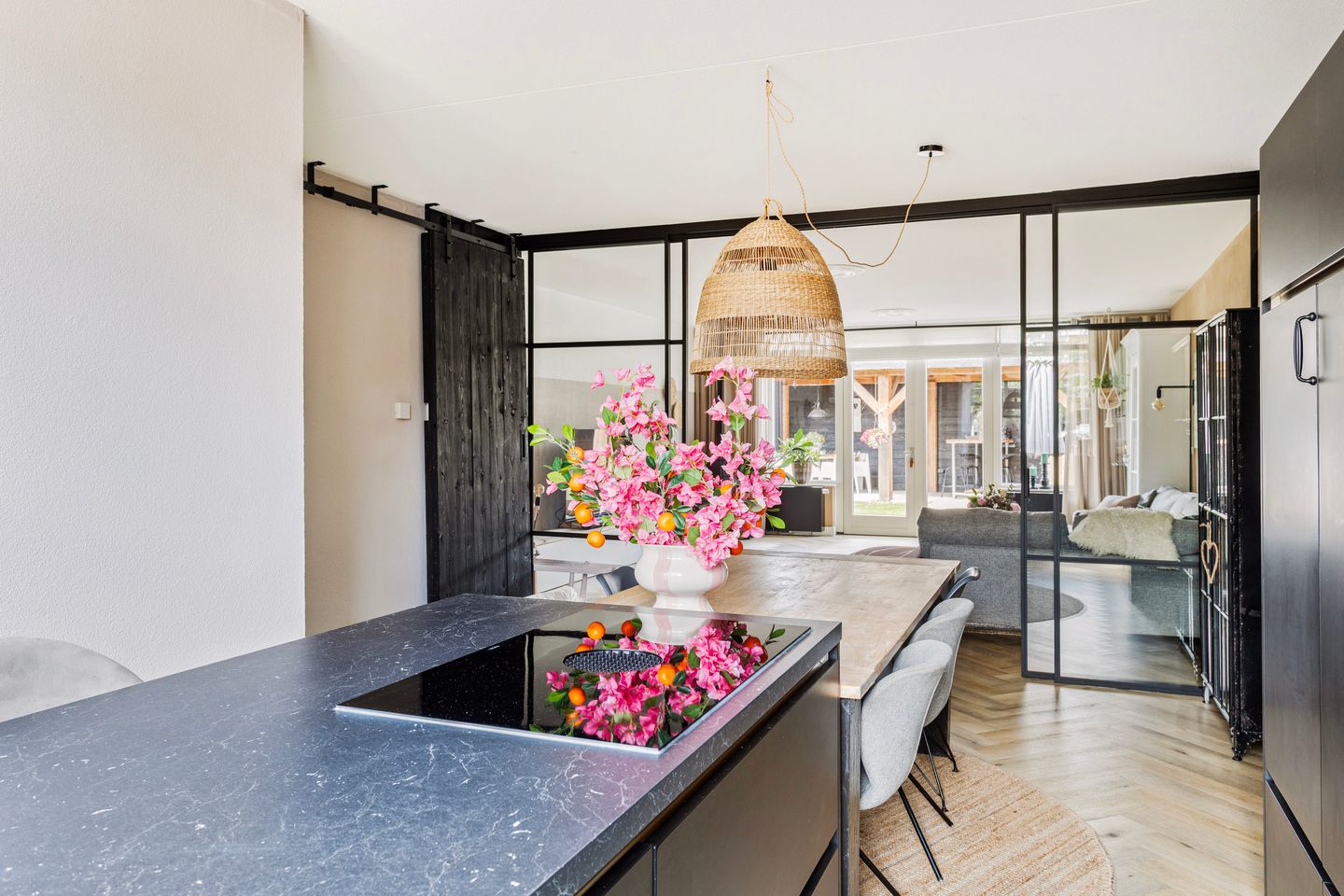 Foto 20 van Hoefsmid 33