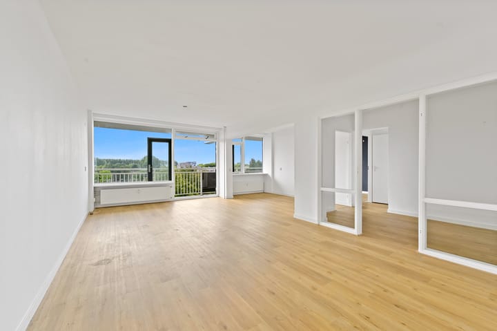 Photo 4 of Spechtlaan 301