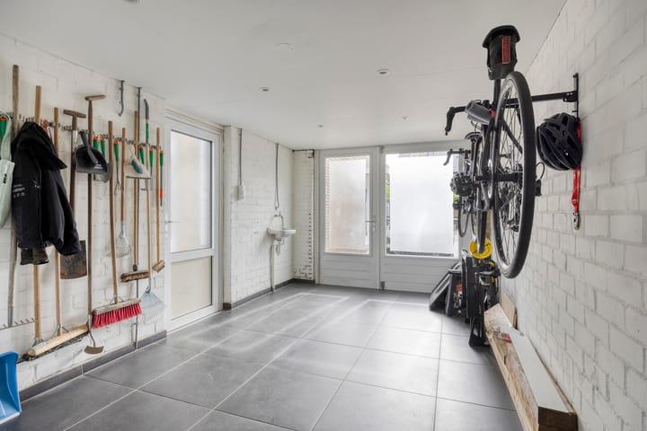 Foto 32 van Demerstraat 6