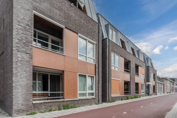 Foto 3 van Lombok 11