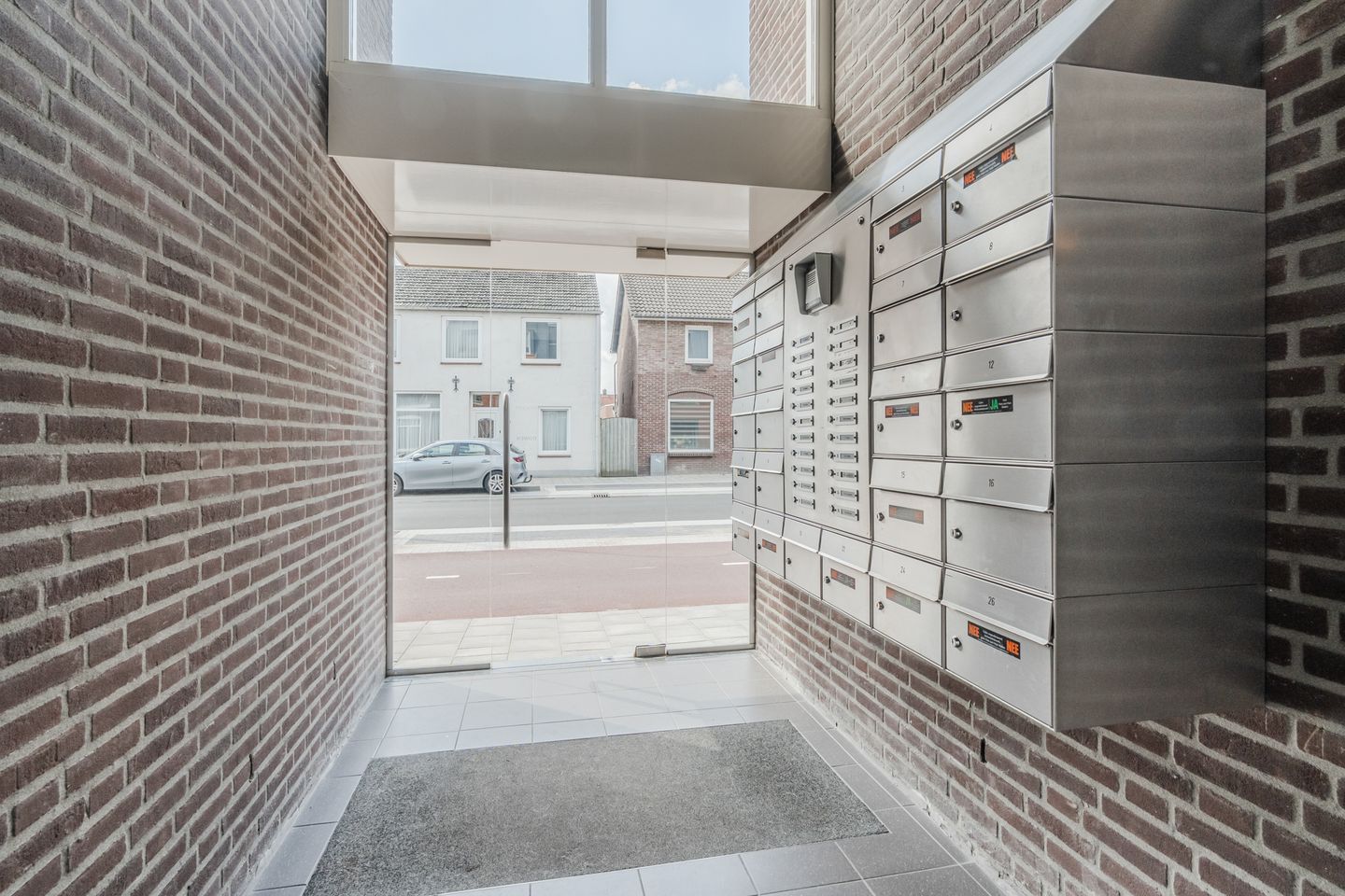 Foto 4 van Lombok 11