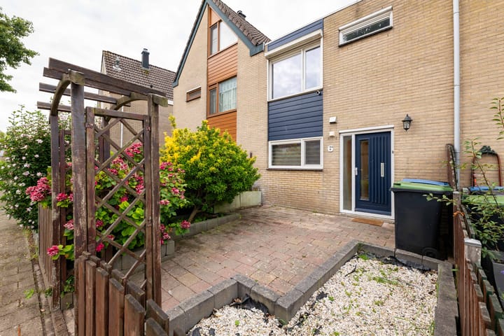 Foto 3 van Mantelschelp 6