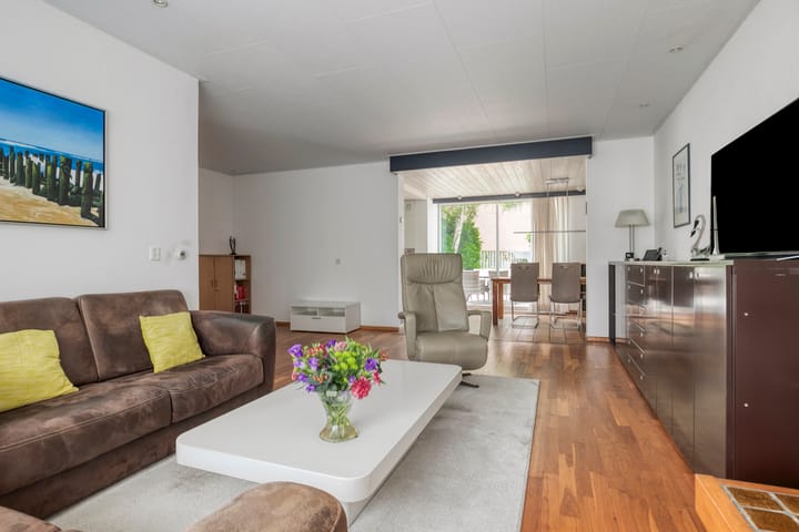 Foto 5 van van Middelhovenstraat 99