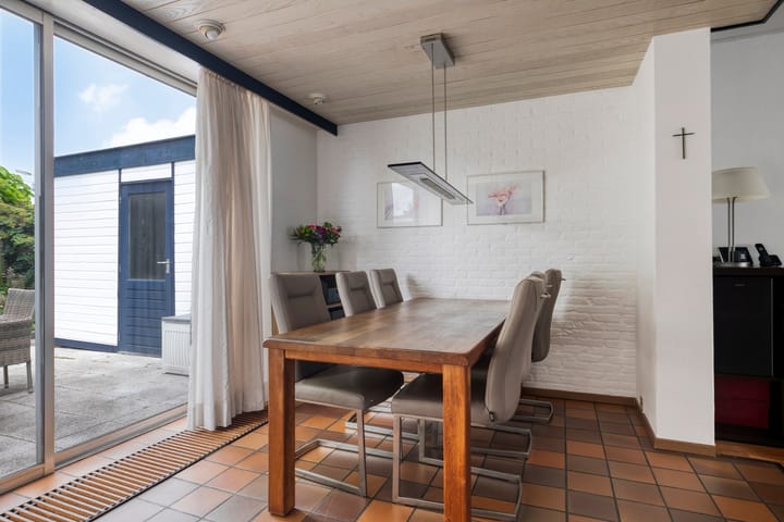 Foto 9 van van Middelhovenstraat 99