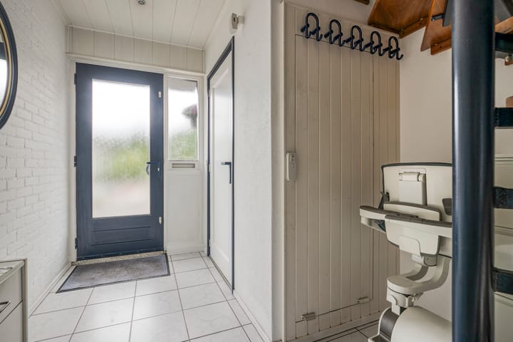 Foto 15 van van Middelhovenstraat 99