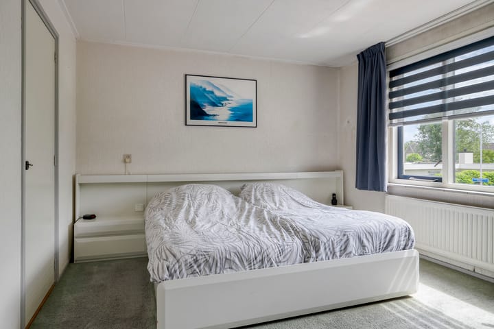 Foto 17 van van Middelhovenstraat 99