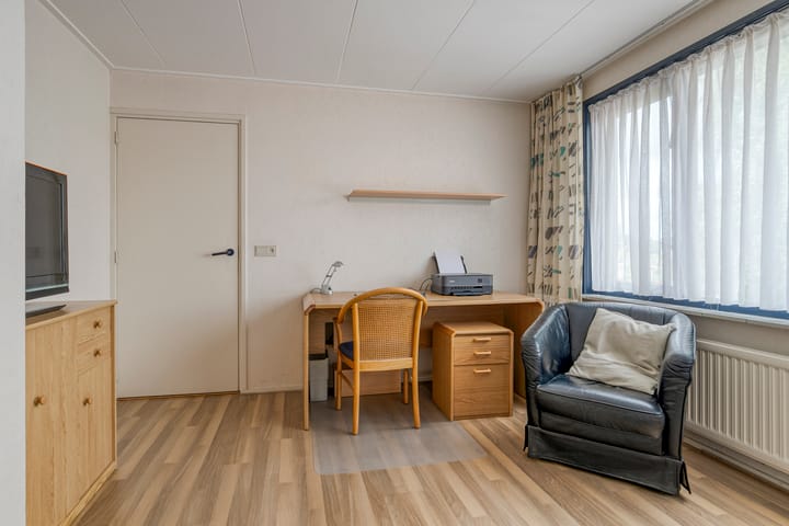 Foto 22 van van Middelhovenstraat 99