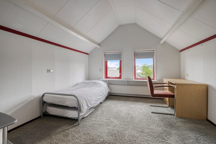 Foto 25 van van Middelhovenstraat 99