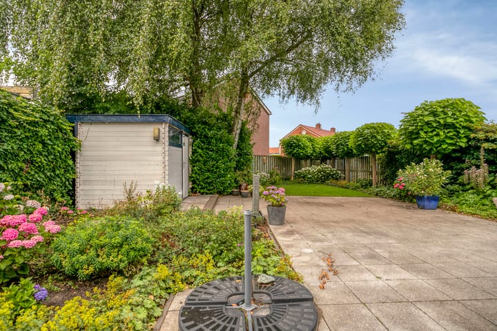 Foto 28 van van Middelhovenstraat 99