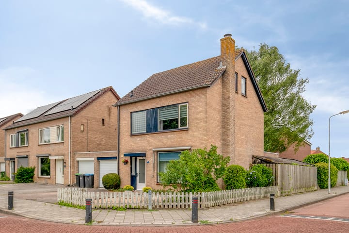 Foto 35 van van Middelhovenstraat 99