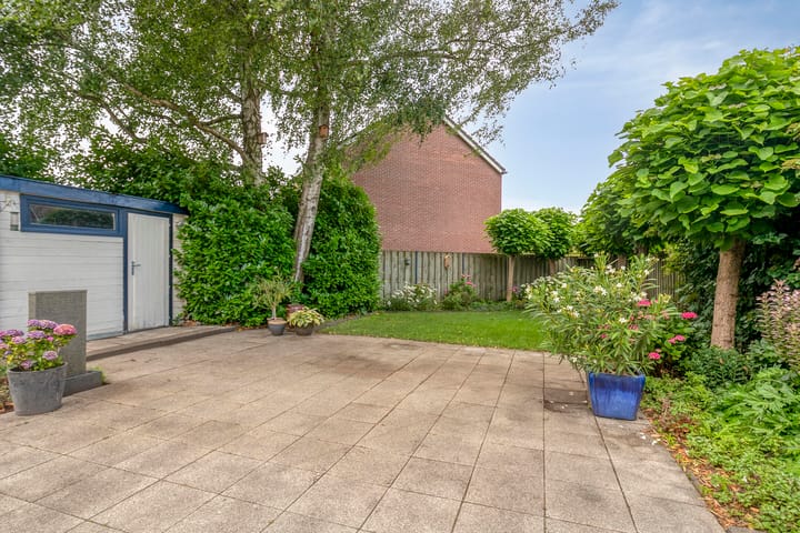 Foto 29 van van Middelhovenstraat 99