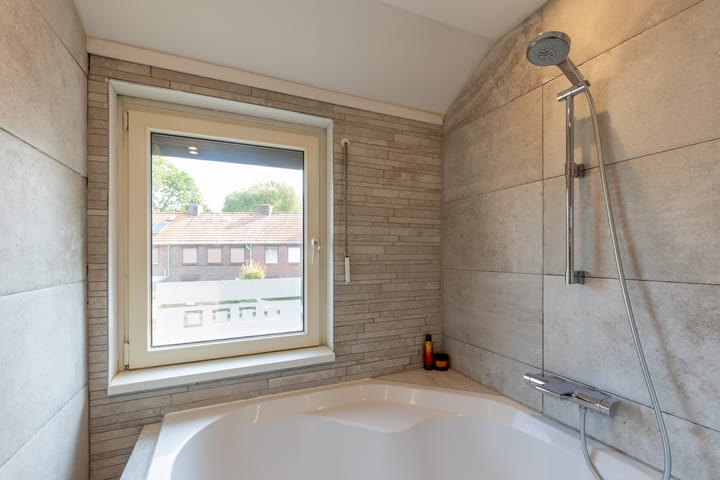 Foto 28 van Klaproosstraat 6