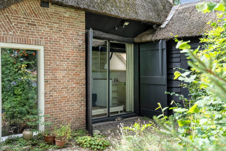 Photo 56 of De Weijert 8